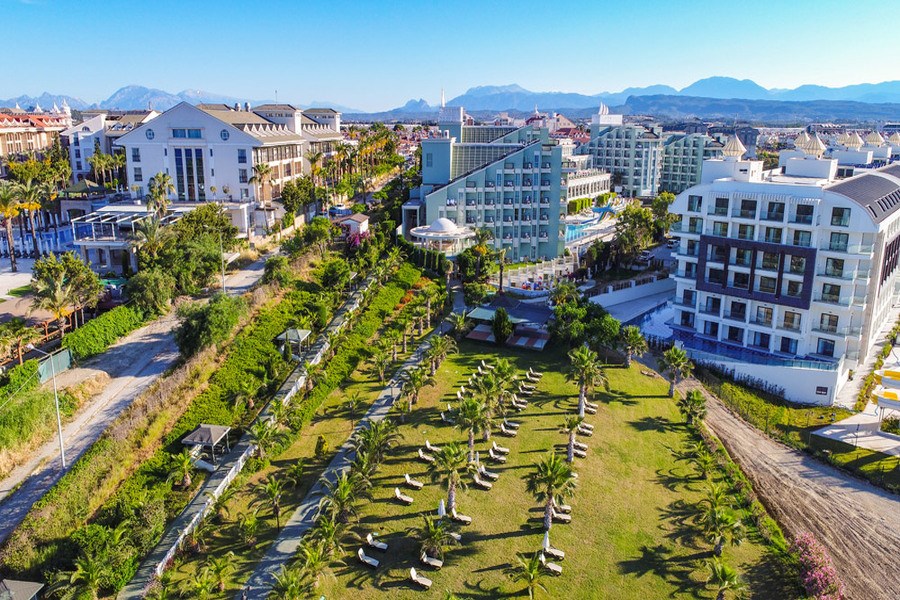 Royal Atlantis Spa & Resort Hotel